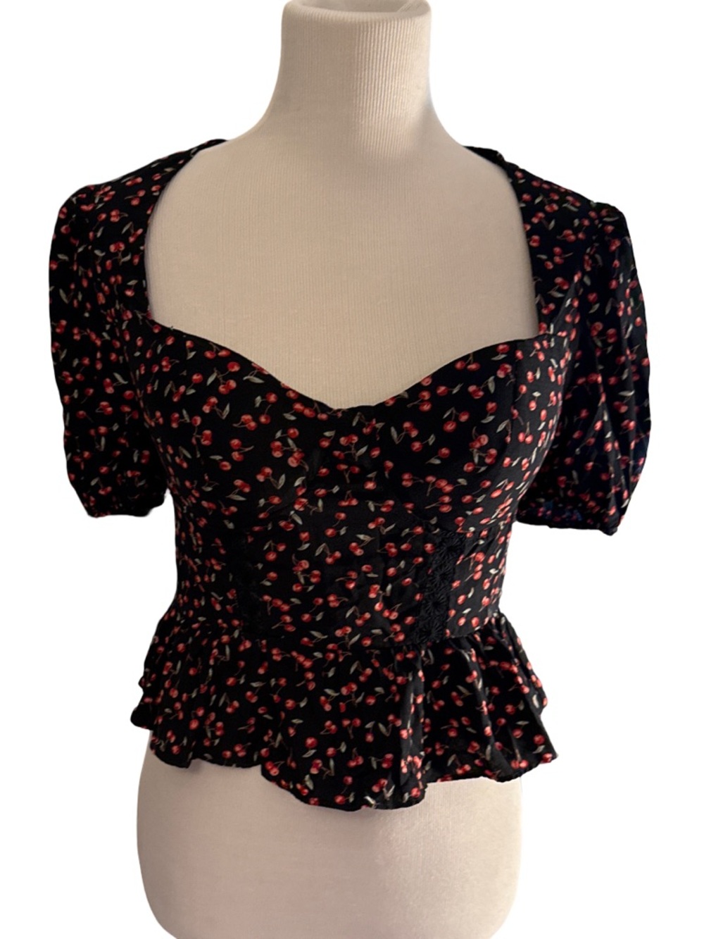 Black Cherry Print Sweetheart Peplum Top size medium